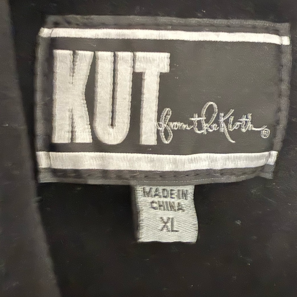 Kut from the Kloth Black Open-Front Blazer - Picture 2 of 10
